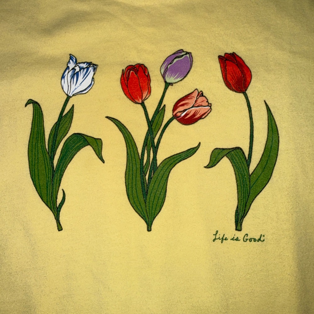 Life is Good Crusher Tee Small Yellow Tulip Floral Graphic Short Sleeve Shirt
